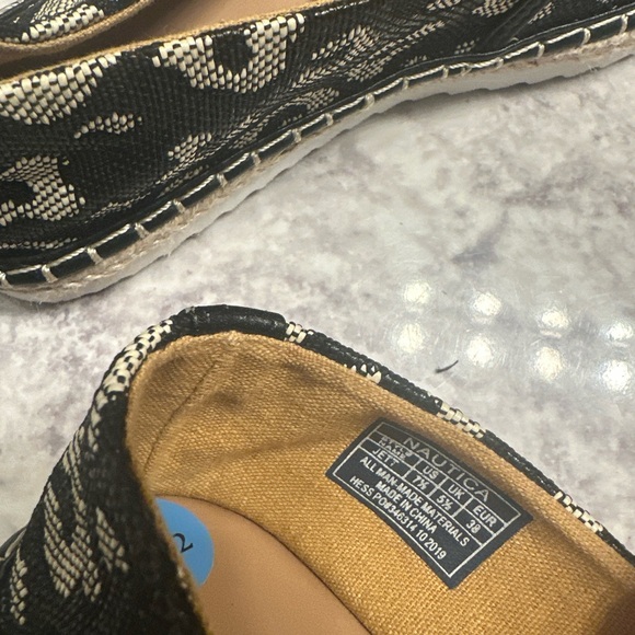 NWOT- Nautica Slip On Shoes-Animal Print size 7.5 - Picture 6 of 7